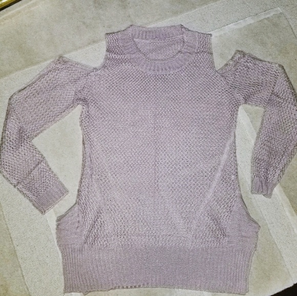 Cold Shoulder Knit Slit Sweater last one - Picture 3 of 3