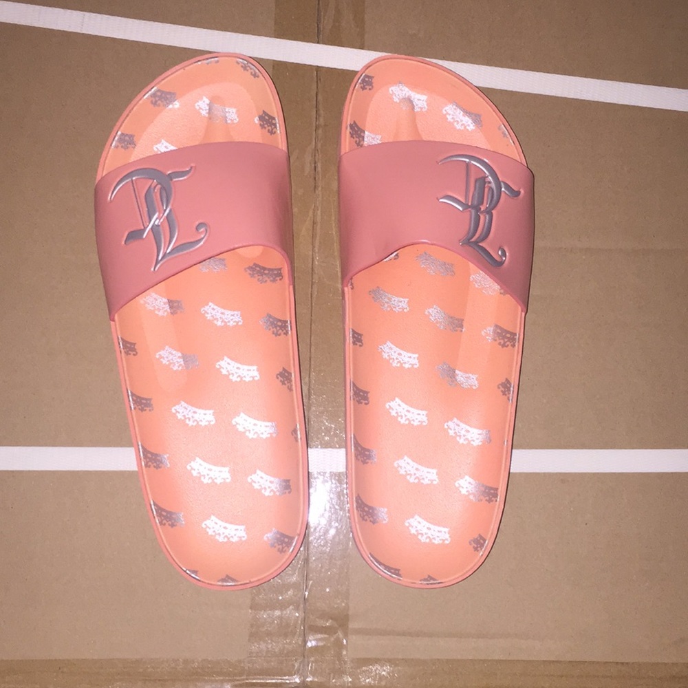 Juicy couture coral flip flops!