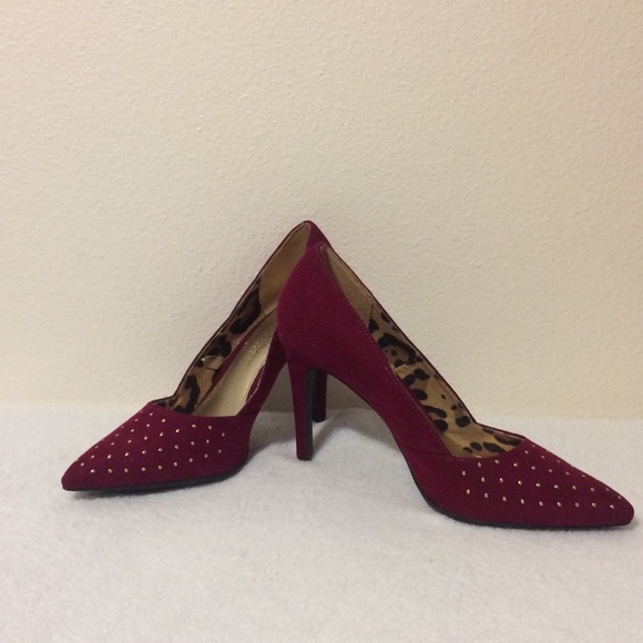 Like New Suede Pumps - Picture 2 of 4