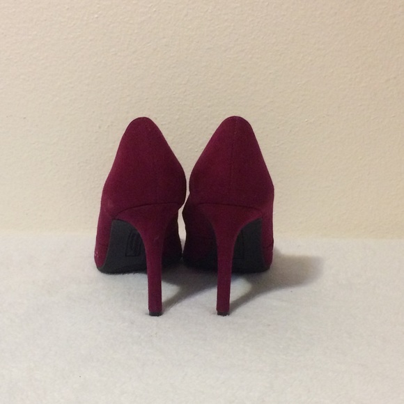 Like New Suede Pumps - Picture 3 of 4