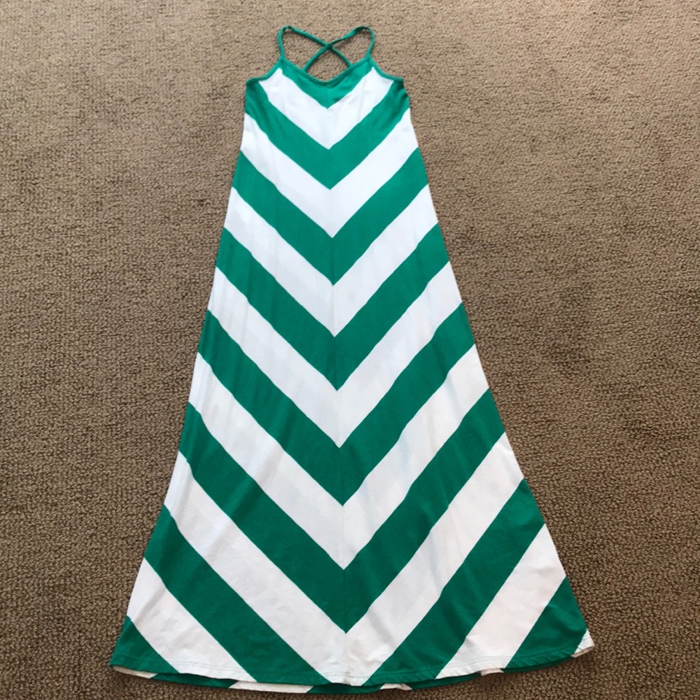 Gap green chevron spaghetti strap maxi