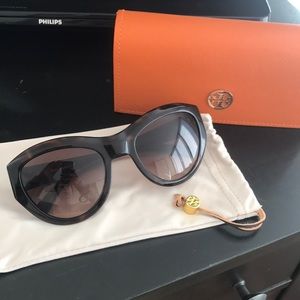 ✨TORY BURCH✨ sunglasses