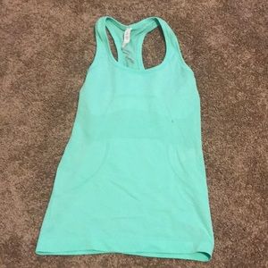 Lululemon tank size 4