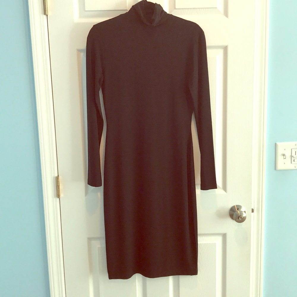 Fitted spandex black long sleeve dress