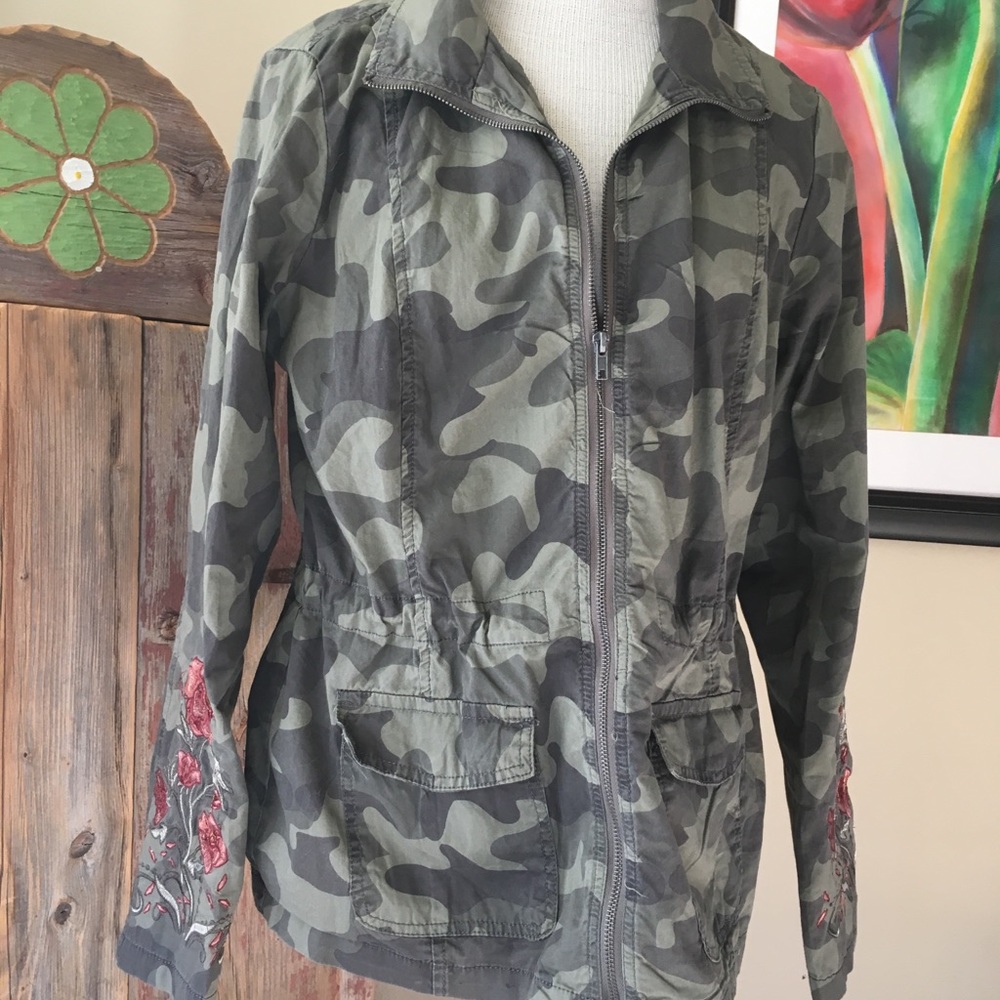 The Buckle Ashley Downtown Collection Camo Jacket