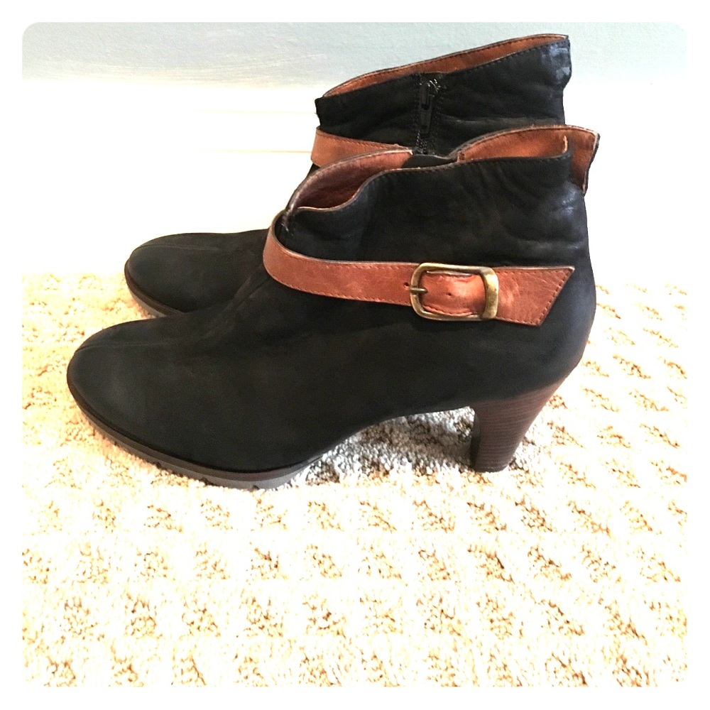 Paul Green Booties
