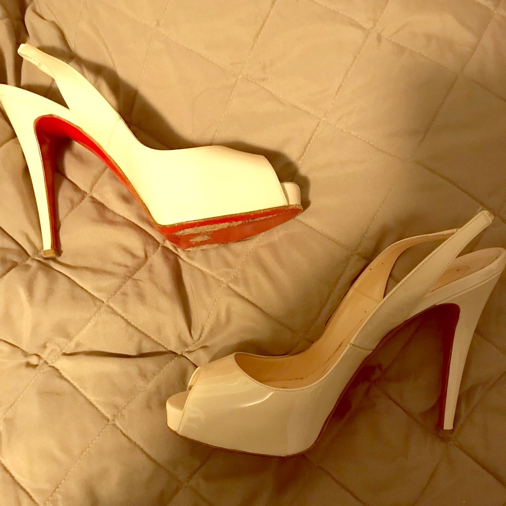 Christian Louboutin Very Prive Peeptoe Slingback