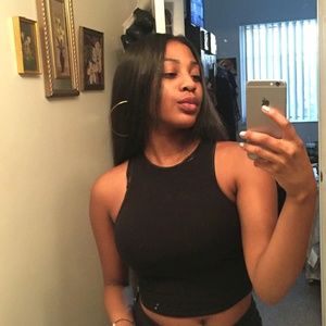 Meet your Posher, Royelle