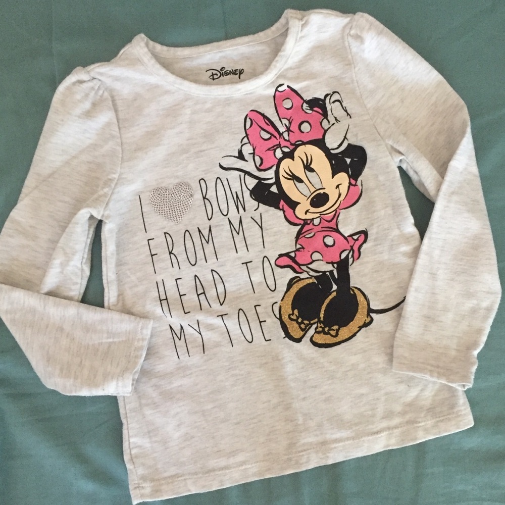 Minnie sequined heart tee. NEW!