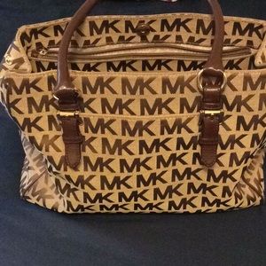Authentic Micheal Kors handbag