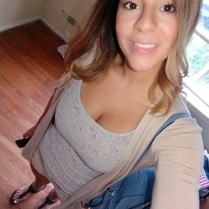 Meet your Posher, Adriana