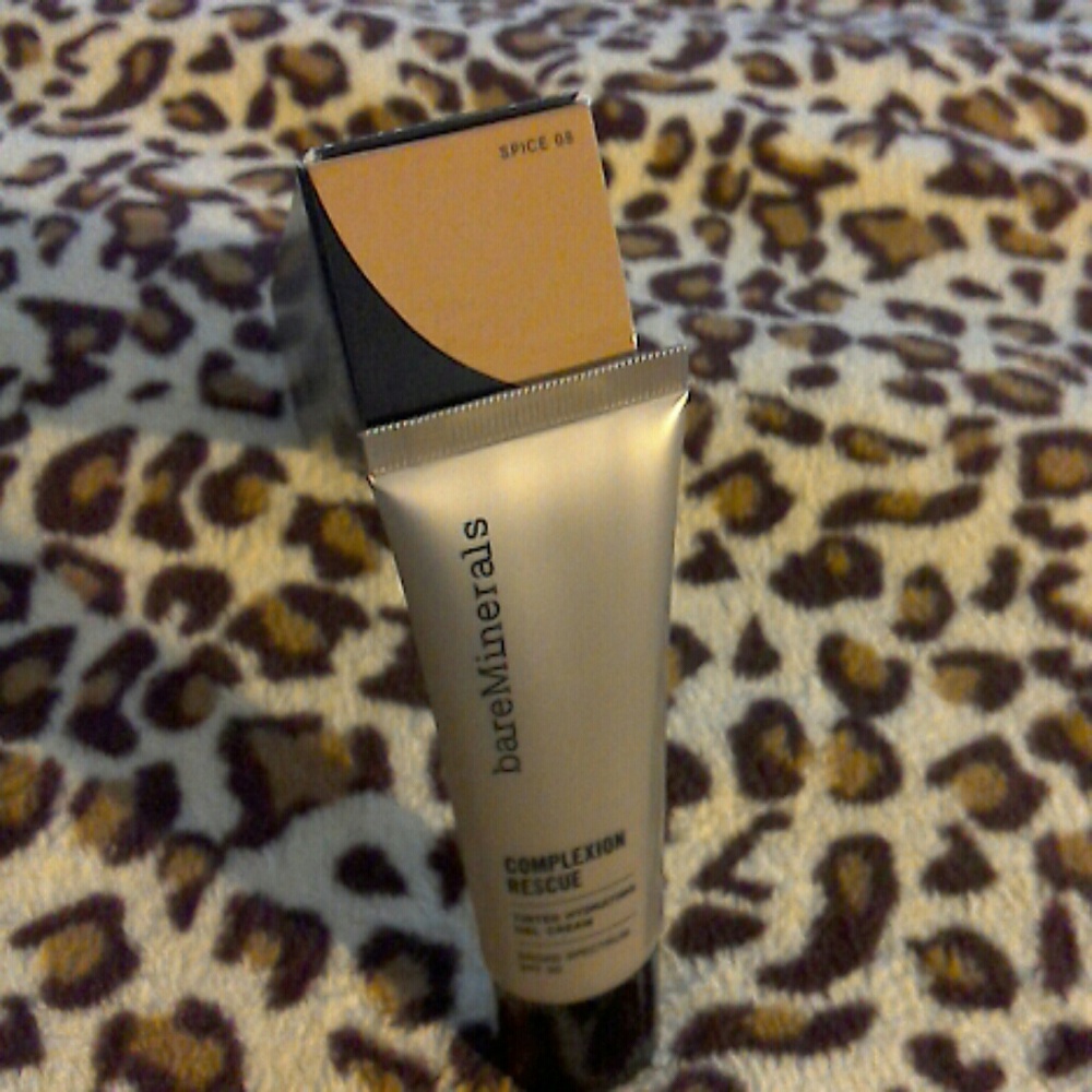 Bare Minerals Complexion Rescue - Picture 3 of 3