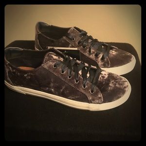 DV Velvet Pewter Fashion Sneakers 10M