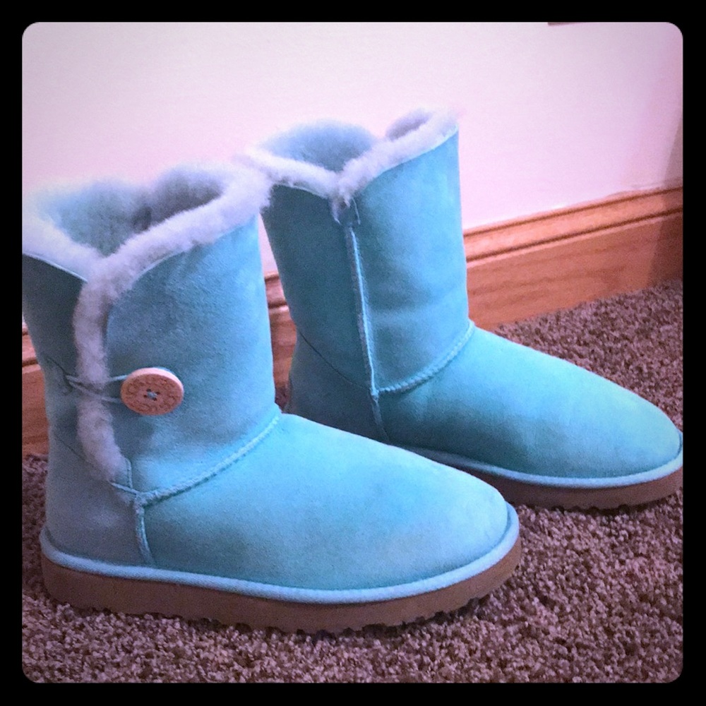 Bailey button Uggs