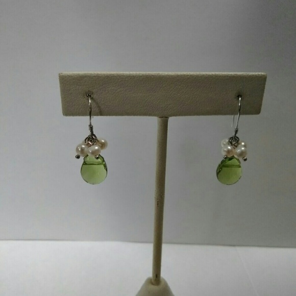 NEW Earrings - Picture 1 of 1