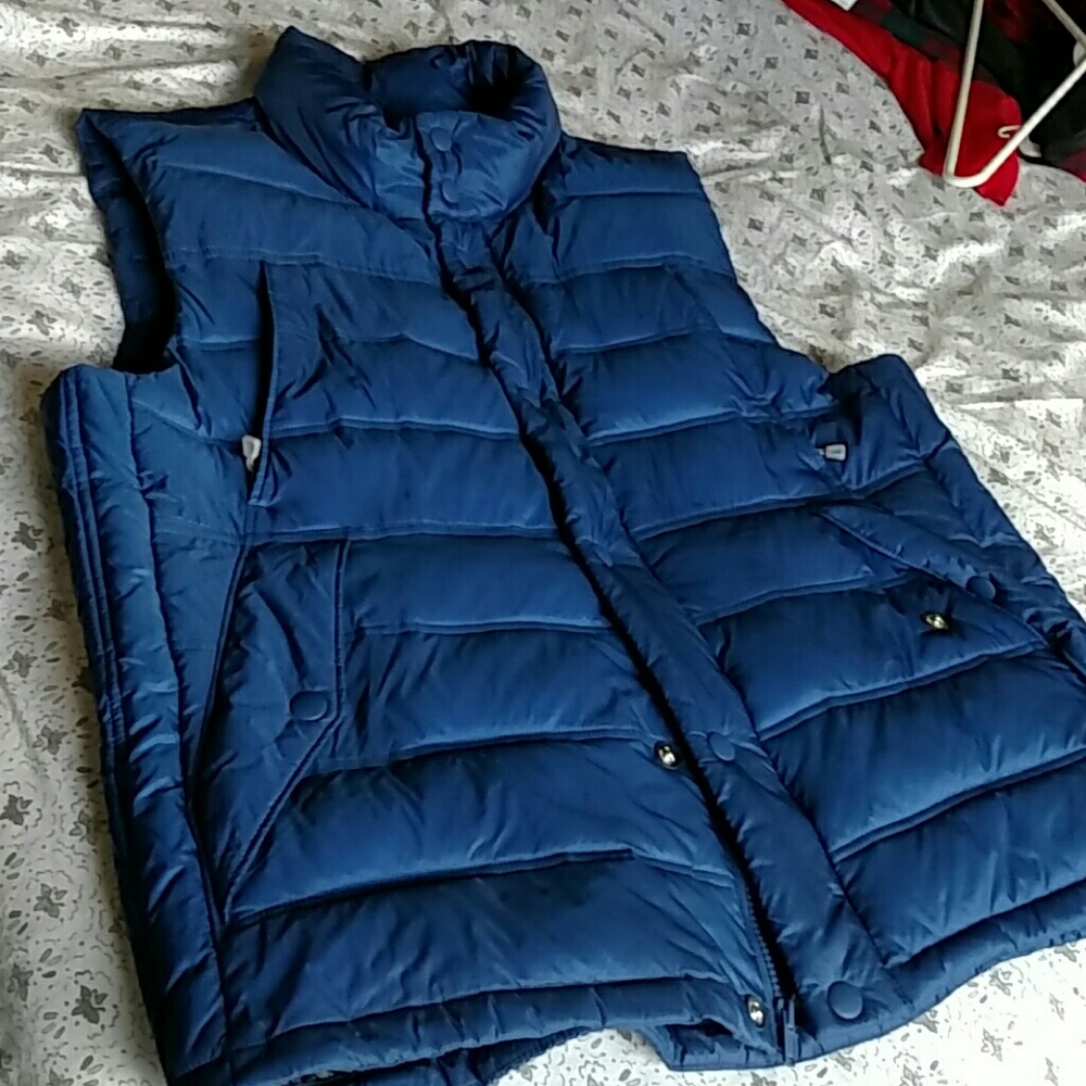 Mens Gap puffy vest