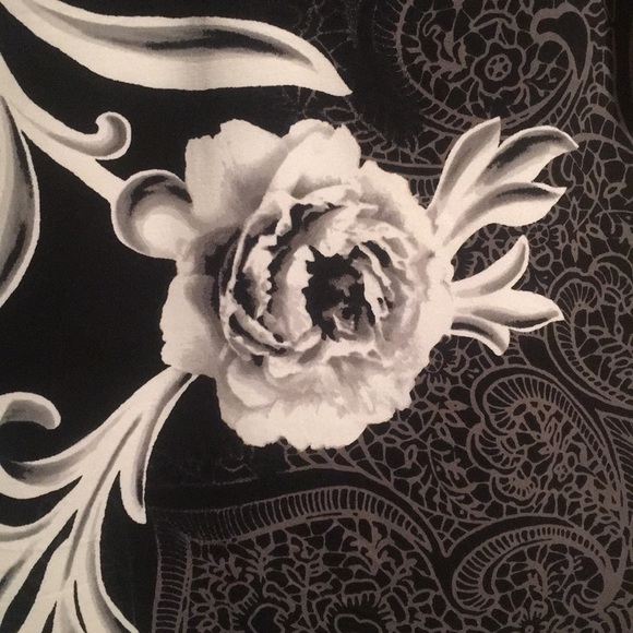 Short dress by White House Black Market. XS - Picture 3 of 6