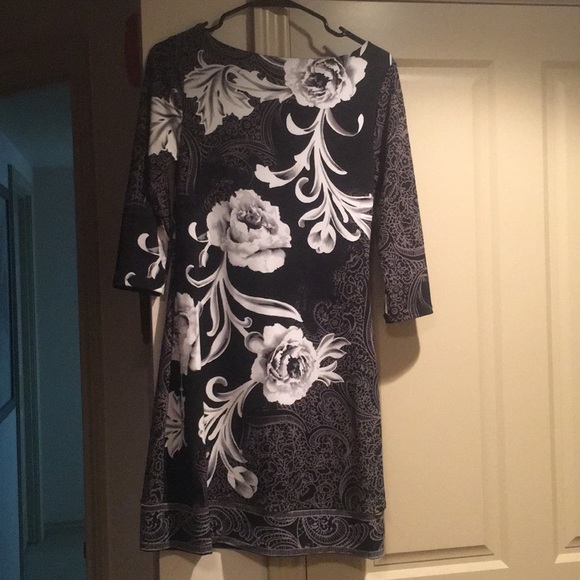 Short dress by White House Black Market. XS - Picture 4 of 6