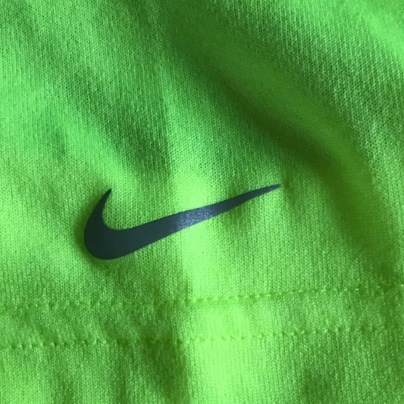 NWOT Nike DRI FIT TEE - Picture 3 of 3