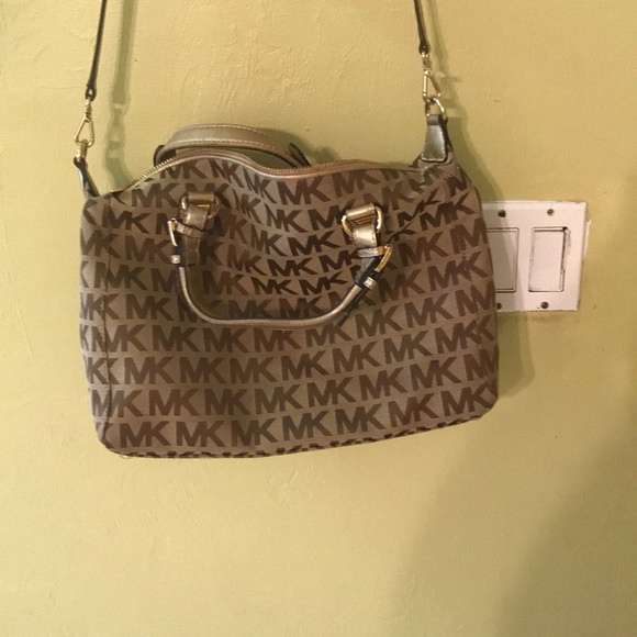 Brown MK purse (price change may be available) - Picture 4 of 4