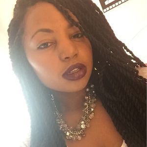 Meet your Posher, Kara