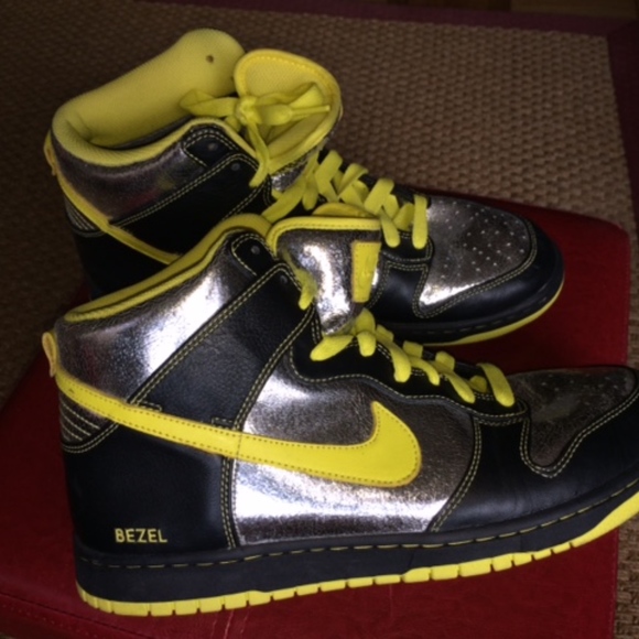 *DONATED* NikeiD Silver/Neon Yellow High Tops, 12 - Picture 3 of 6