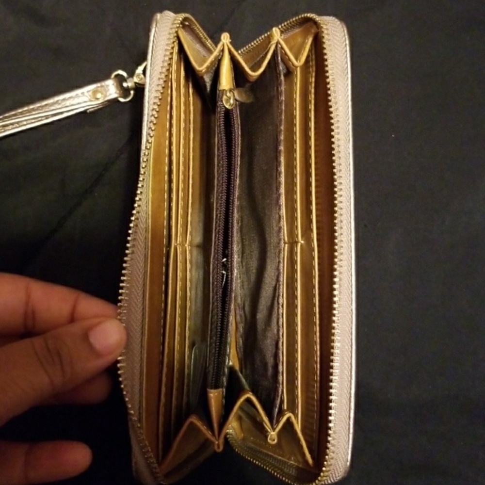 Wallet - Picture 2 of 4