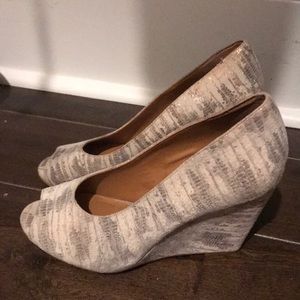 BCBG wedges barely worn