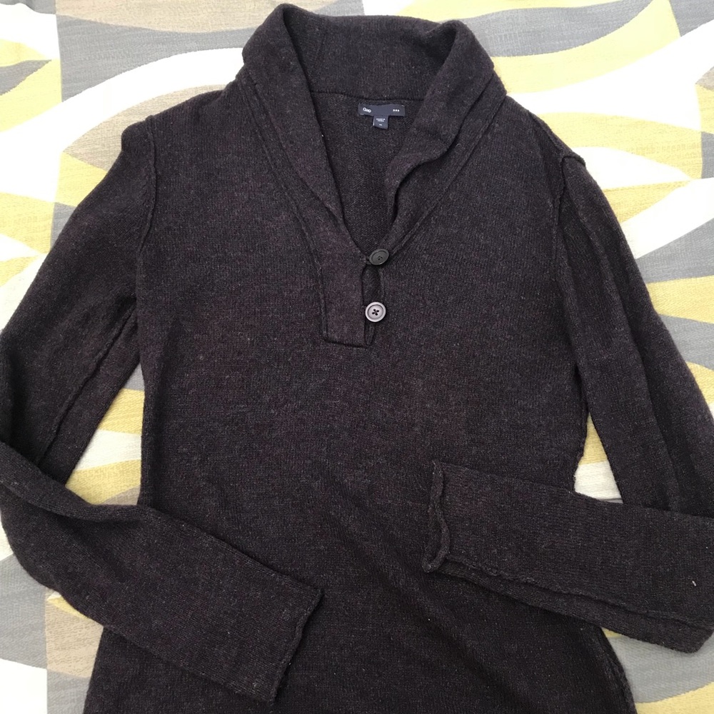 GAP Sweater