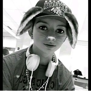 Meet your Posher, Zac