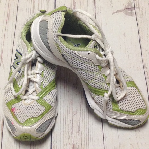 {New Balance} Women's Running Shoes - Picture 4 of 5