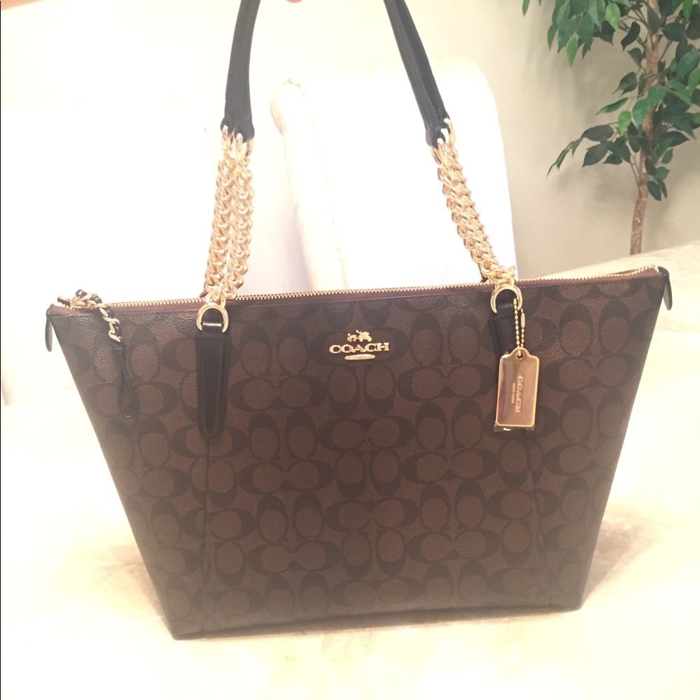 *SOLD* — NEW Coach Ava Chain Tote