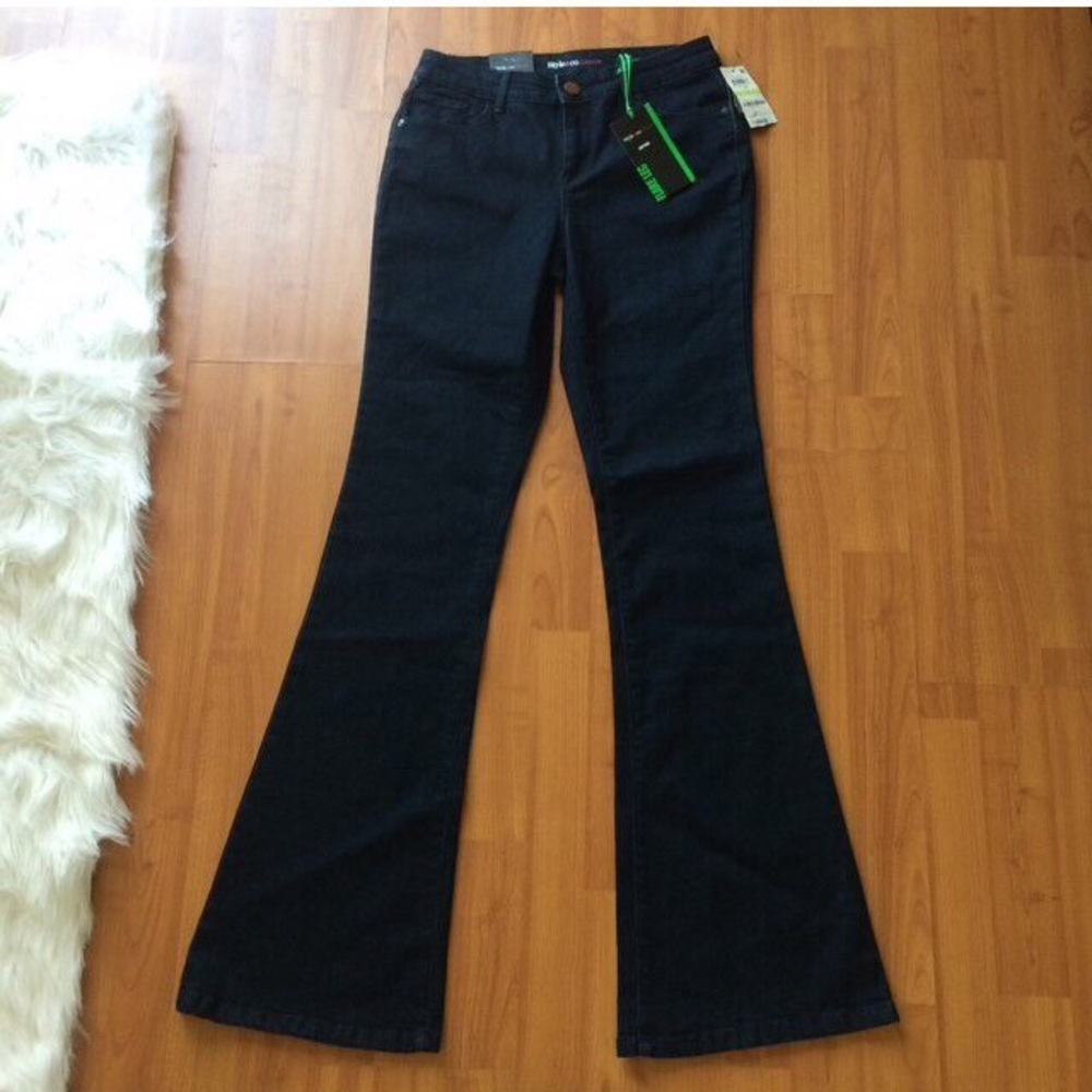 Style & co dark wash flare jeans 4 - Picture 2 of 4
