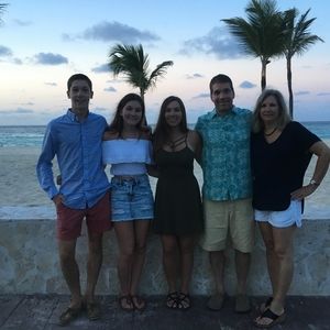 Meet your Posher, Lynn