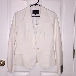 NWT!! Beautiful white blazer