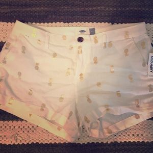 🆕Old Navy Pinapple Shorts
