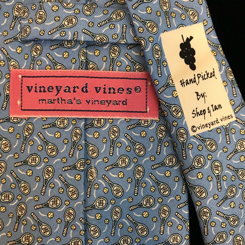 Authentic Men’s Vineyard Vines Tie