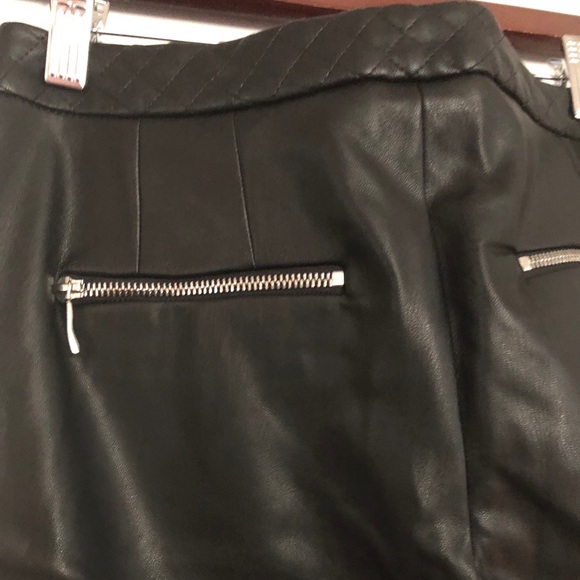 Zara faux leather pants - Picture 2 of 5