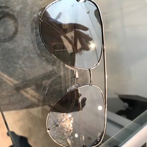QUAY silver mirror glasses