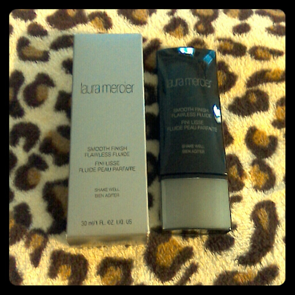 Laura Mercier Smooth Finish Flawless Fluide