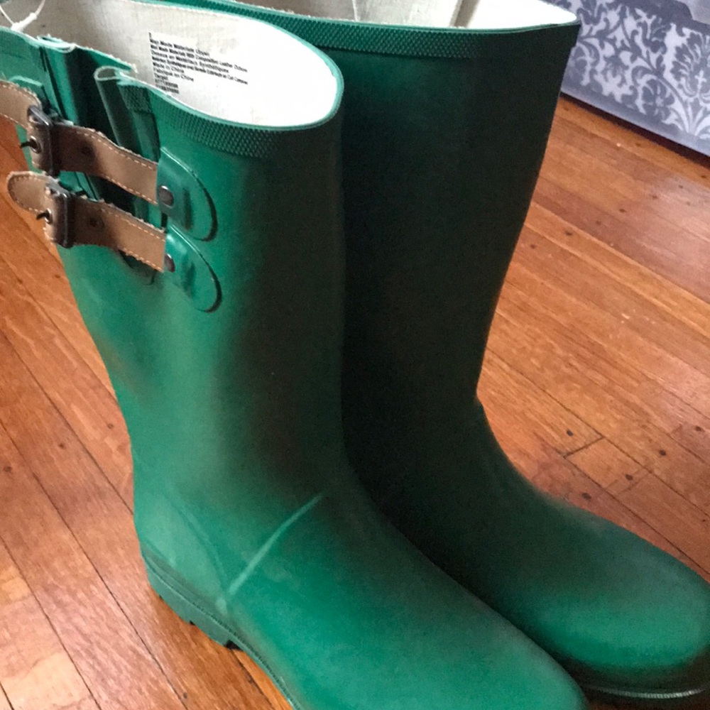 Rain boots