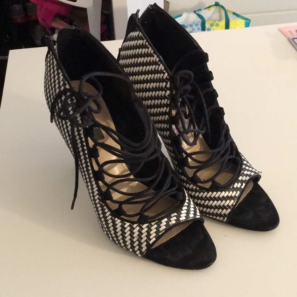 ^ SOLD***zara strappie pumps