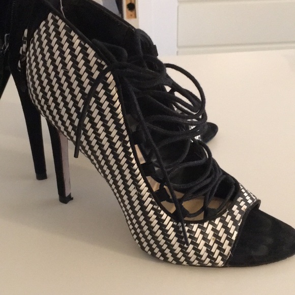 ^ SOLD***zara strappie pumps - Picture 4 of 4