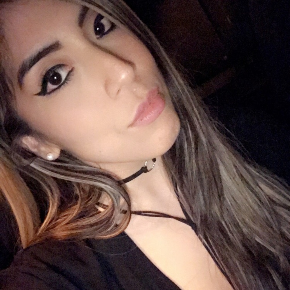 Meet your Posher, Cintya