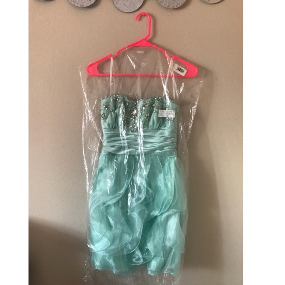 PromGirl Semi-Formal Dress(Strapless)