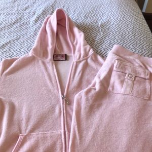 Juicy Couture sweat suit. Used. Good condition.