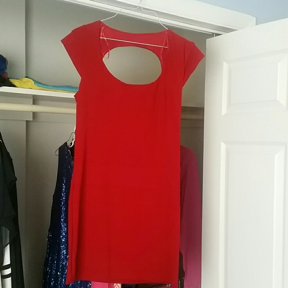 Sexy yet simple red dress??