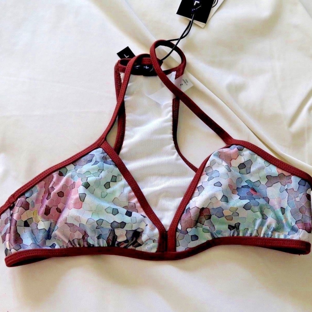 KORAL ACTIVEWEAR PRIMARY BRA IN MOSAIC- NEW