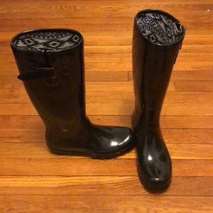Gianni Bini Rain Boots