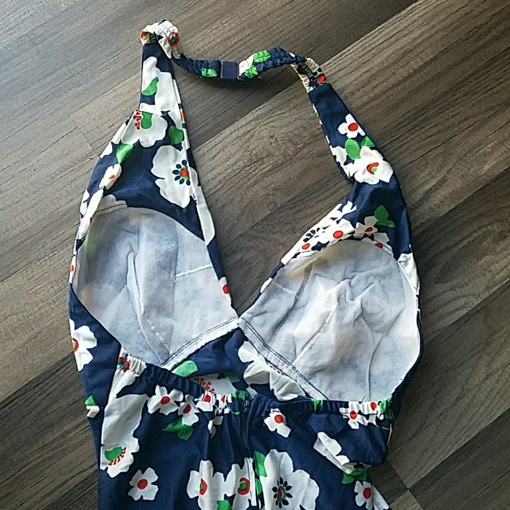 Dress: NOT FOR SALE at price list.